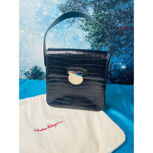 Salvatore Ferragamo Vintage Black Leather Shoulder Bag COA Provided EC